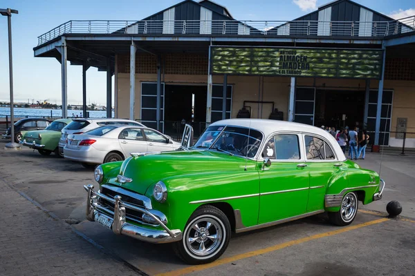 Habana Cuba Gennaio Vecchia Auto Gennaio 2018 Habana Cuba Vecchia — Foto Stock