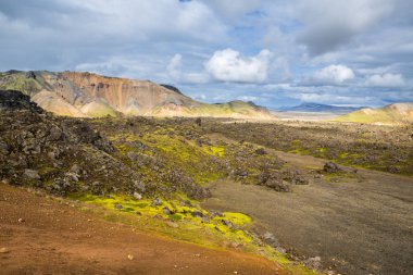 Güzel dağ Panorama Milli Parkı Landmannalaugavegur, İzlanda. 