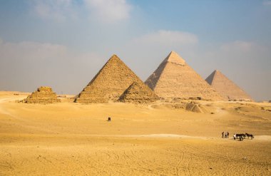 Mısır 'da giza piramitleri