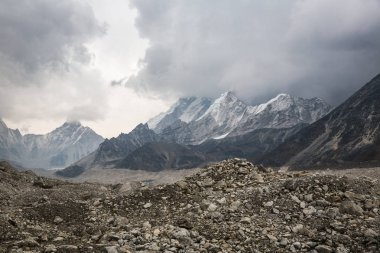 parça güzel görünümünden herhangi bir zamanda Saha Kampı, Himalayalar için