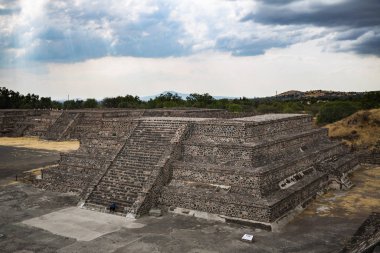 Teotihucan antik aztek piramitleri