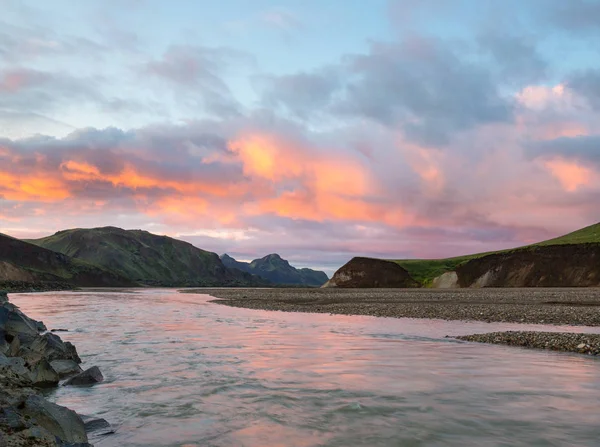 Pôr Sol Sobre Rio Parque Nacional Landmannalaugavegor Islândia — Fotografia de Stock