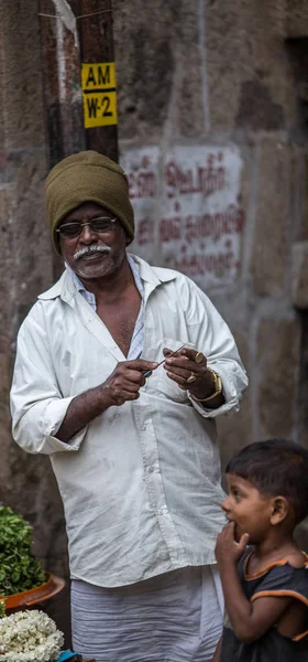 Trichy Indien Februari Street Indiska Staden 2013 Trichy Indien Mannen — Stockfoto