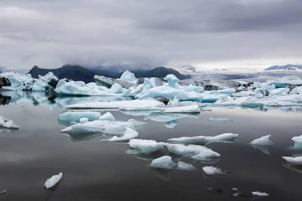 Icebergs Lagoa Glaciar Islândia — Fotografia de Stock