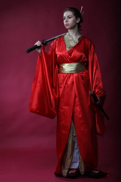 Beautiful Brunette Girl Japanese Kimono Katana — Stock Photo, Image