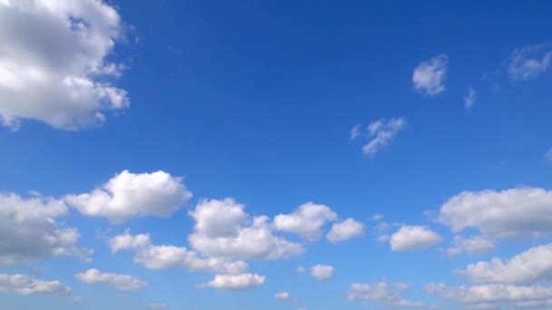 游戏中时光倒流的晴朗的天空 — 图库视频影像