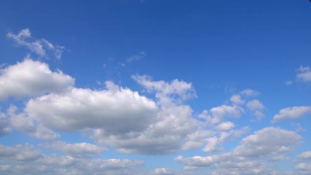 Heldere Hemel Met Een Wolk — Stockvideo