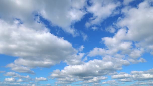 Der Klare Himmel Mit Einer Wolke — Stockvideo