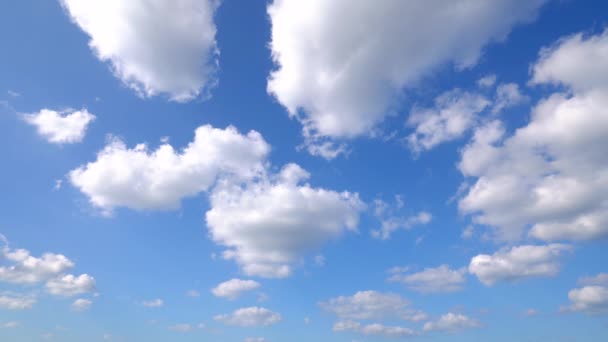 Heldere Hemel Met Een Wolk — Stockvideo