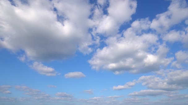 Чисте Небо Хмарою — стокове відео
