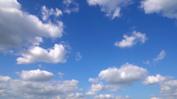 Der Klare Himmel Mit Einer Wolke — Stockvideo