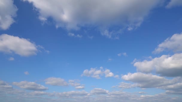 Cielo Despejado Con Una Nube — Vídeo de stock