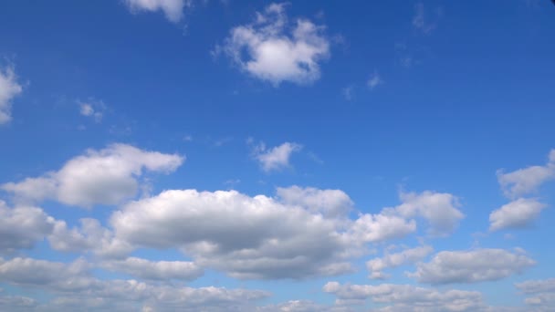Cielo Despejado Con Una Nube — Vídeo de stock