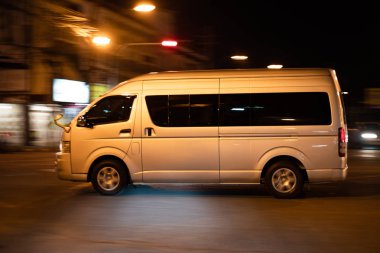 büyük araba hareket