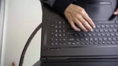 Kesmek gece, siber saldırı, internet, bağlantı, teknoloji, Bay Robot, siber terör kavramı kodlama