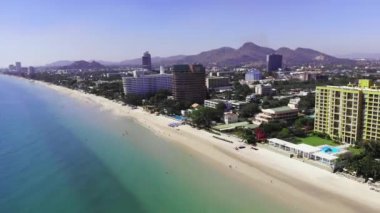 Prachuap Khiri Khan Eyaleti, Tayland, sahil, deniz ve Hua Hin şehir hava görünümü Hua Hin güzel deniz manzarası üst görünümü.