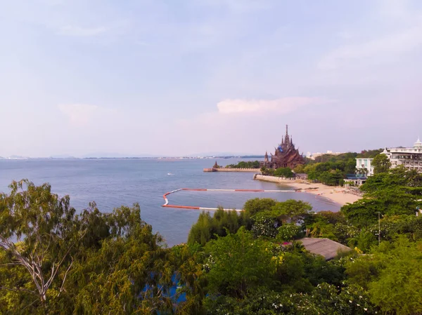 Tempel der Wahrheit in Pattaya, Thailand, von oben. — Stockfoto