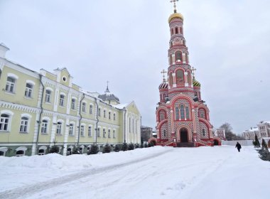 Tambov, manastırda yeni bir kilise. Şubat.