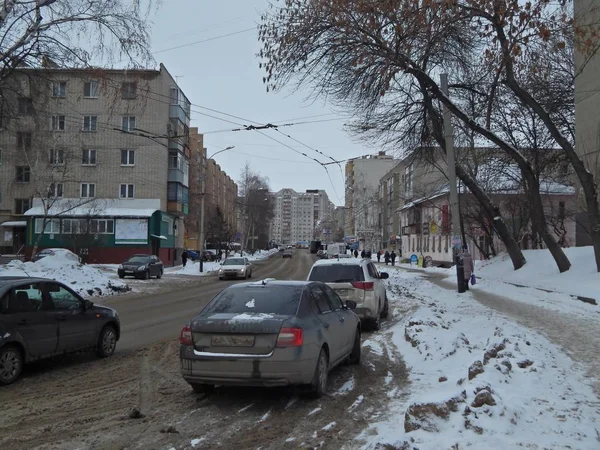 .  .  .Tambov. Moskova Sokağı. Kış.