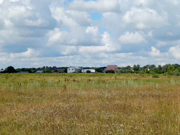 Ukrainisches Dorf Rande Des Feldes — Stockfoto