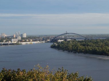 Dnepr Nehri. Kiev. 2019 Sonbaharı.
