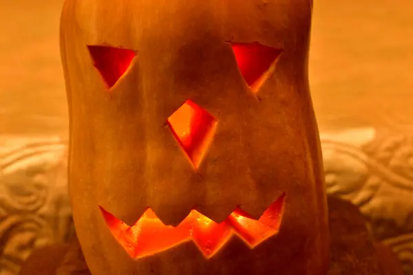Halloween Prázdninový Symbol Pohádkové Monstrum Hlava Lucerna Děsivým Úsměvem Hořící — Stock fotografie