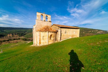 San Pantaleon de Losa Romanesk hermitage, Kutsal Kase efsanesi, İspanya'da.