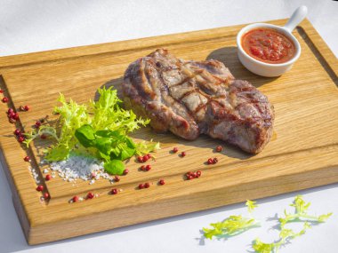 ızgara domuz eti boyun biftek