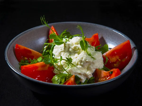 Ensalada Con Tomates Jugosos Queso Mozzarella —  Fotos de Stock