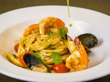 spaghetti met zeevruchten