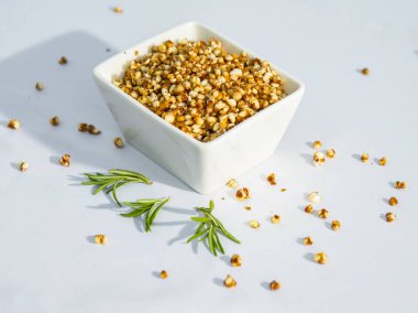 Beyaz kase haşhaş buğday