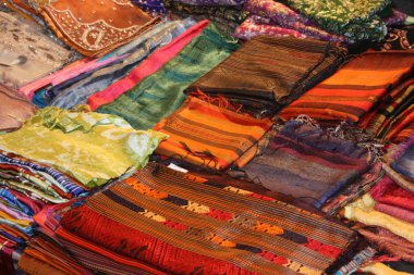 Chiang Mai gece pazarı mal