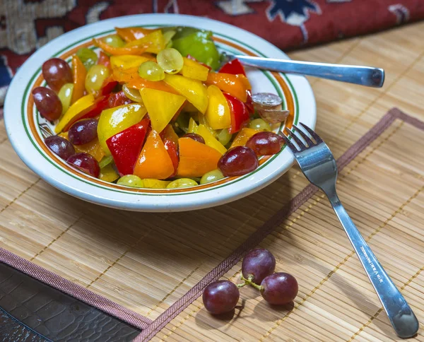 Ensalada Frutas Iraquíes Con Uvas —  Fotos de Stock