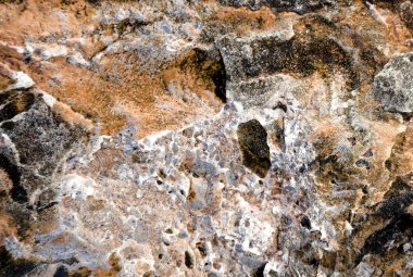 Renkli soyut arka plan. Taşların makro dokusu. Alanı. Sualtı. Beyaz sıçrama ile kahverengi renk. Modern poster, baskı, web tasarımı. Yaratıcı ve sıradışı bir zemin. Madde. -Görüntü.