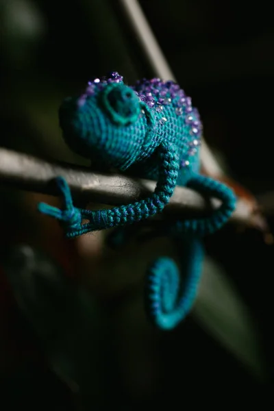 Háčkované Modré Chameleon Korálky — Stock fotografie