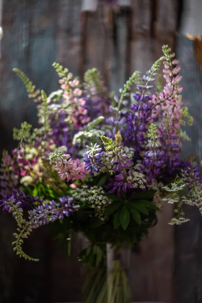 yabani lupins buketi  