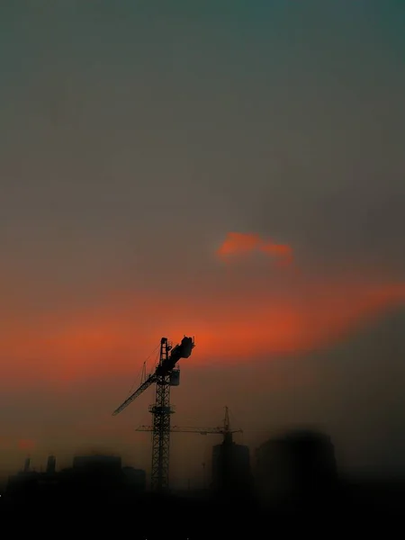 Zachód Słońca Nad Placem Budowy — Zdjęcie stockowe
