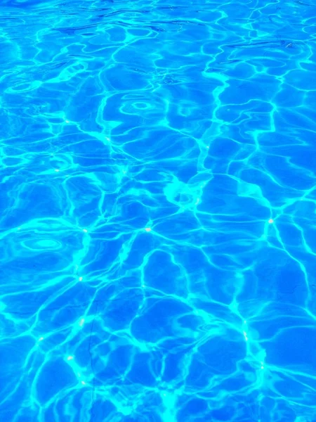 Havuzda Mavi Parlıyor Stok Fotoğraf