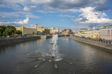 Moskova Nehri pınarlarına