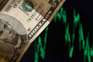 Borsa, döviz piyasaları ve Forex üzerinde oynamak. Grafik analiz. Analist Döviz çiftin Euro ve dolar. Beş dolarlık banknot. Sonbahar veya büyüme dolar, hisse senedi ve tahvil ve hisse senetleri market.pair Euro ve dolar. Beş dolar