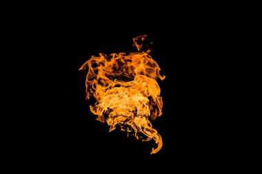 Siyah arka planda ateş alevler. siyah arka plan izole ateş. Yangın desenleri