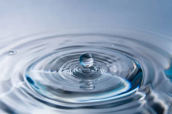Abstract Een Uitbraak Van Water Een Plons Water Van Dichtbij — Stockfoto