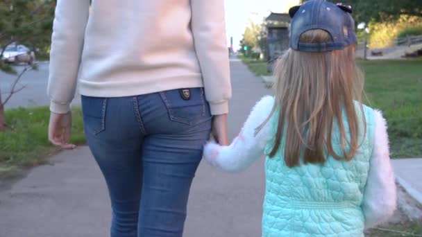 Mum Child Daughter Walking Street Blonde Child European Appearance Holding — Stock Video