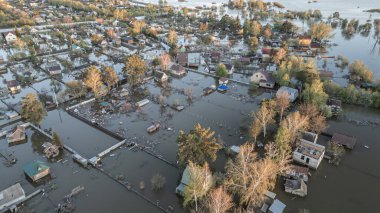 Küresel ısınma, gezegendeki seller. Kıyamet, felaketler, fırtınalar ve yıkım. Doğal afetler, iklim değişikliği, doğanın ayaklanması.