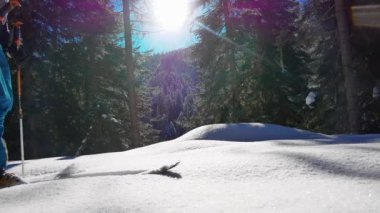 Erkeklerle skitour derin karda