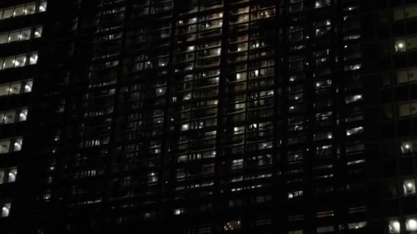 Сучасний офісний хмарочос будівельний ліфт рухається — стокове відео