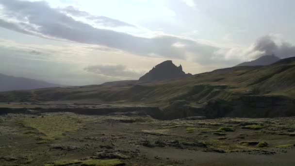 Paisaje volcánico en Islandia desde arriba . — Vídeo de stock