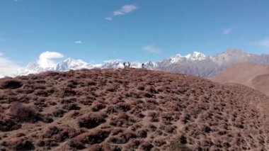 Nepal 'de dağ bisikleti. Annapurna Devresi.