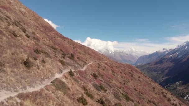 Hegyi biciklizés Nepálban. Annapurna áramkör. — Stock videók