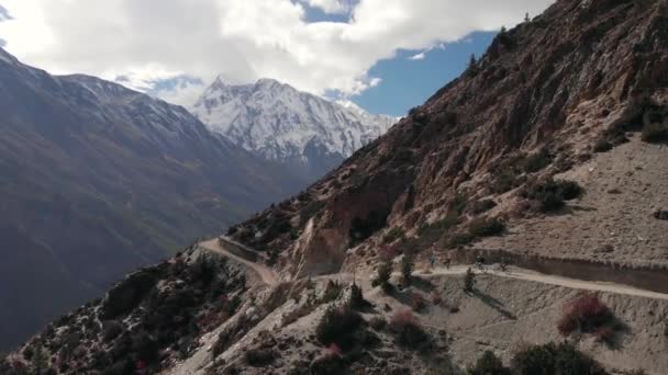 Kolarstwo górskie w Nepalu. Obwód Annapurny. — Wideo stockowe